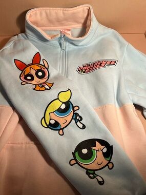 POWERPUFF GIRLS 🎀 CAKEWORTHY Sweatshirt size small 🎀🎀🎀🎀🎀🎀🎀🎀🎀